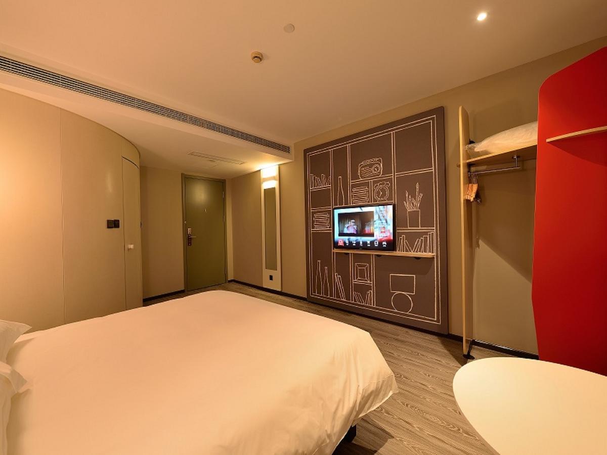 Ibis Shanghai New Hongqiao Exterior photo